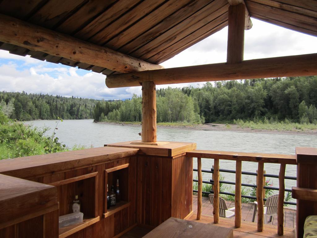 Ldr Lodge - Last Dollar Ranch Smithers Exteriör bild