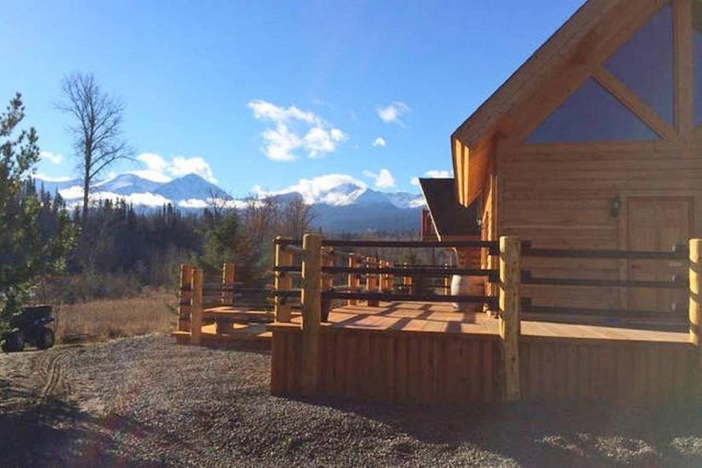 Ldr Lodge - Last Dollar Ranch Smithers Exteriör bild