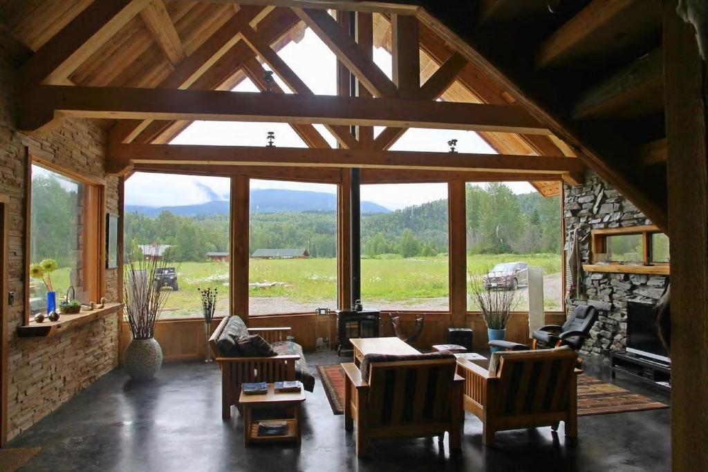 Ldr Lodge - Last Dollar Ranch Smithers Exteriör bild