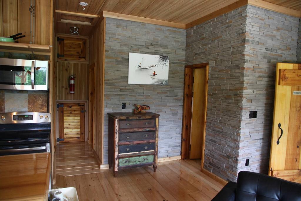 Ldr Lodge - Last Dollar Ranch Smithers Exteriör bild
