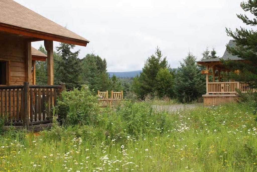 Ldr Lodge - Last Dollar Ranch Smithers Exteriör bild