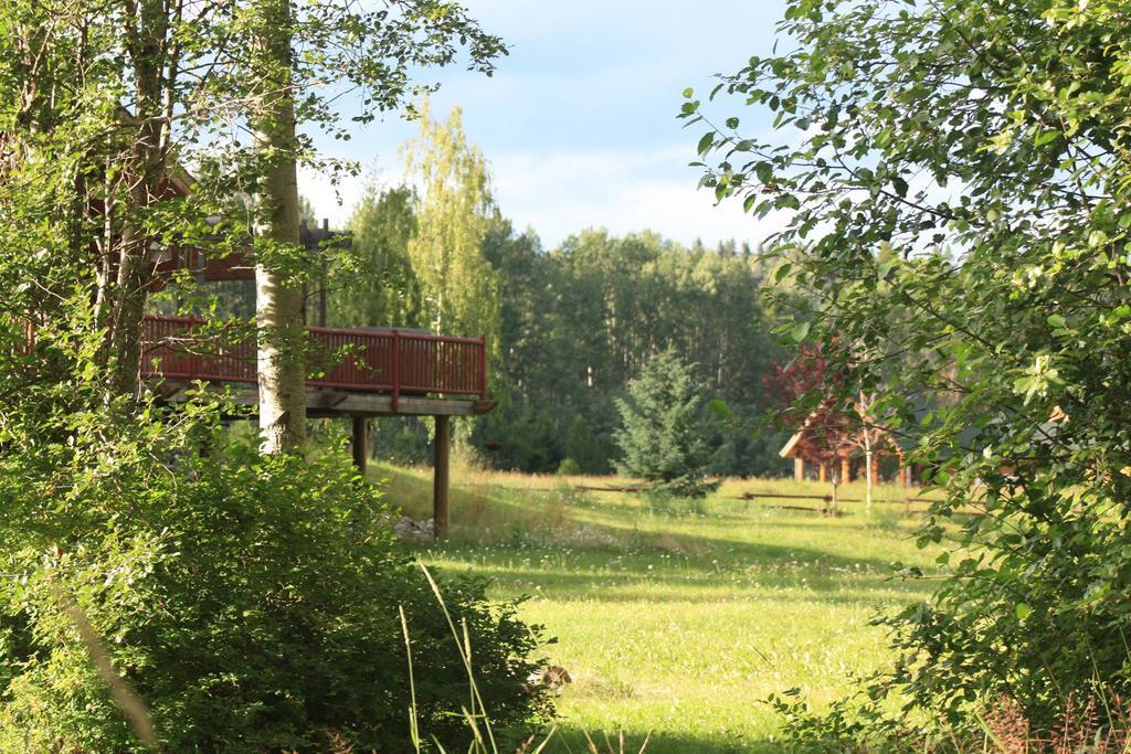 Ldr Lodge - Last Dollar Ranch Smithers Exteriör bild